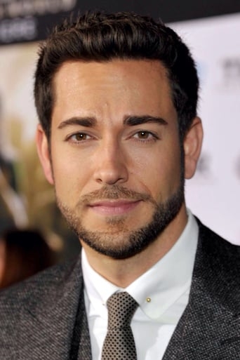 Image of Zachary Levi